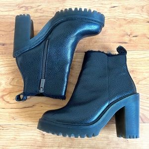 Dr. Martens Magdalena Fur - Black Heeled Leather Ankle Boot 38/7.0